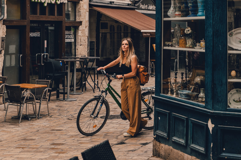 Vélo dans le cetre ancien d'Orléans